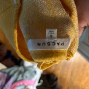 Small yellow and white pacsun tank